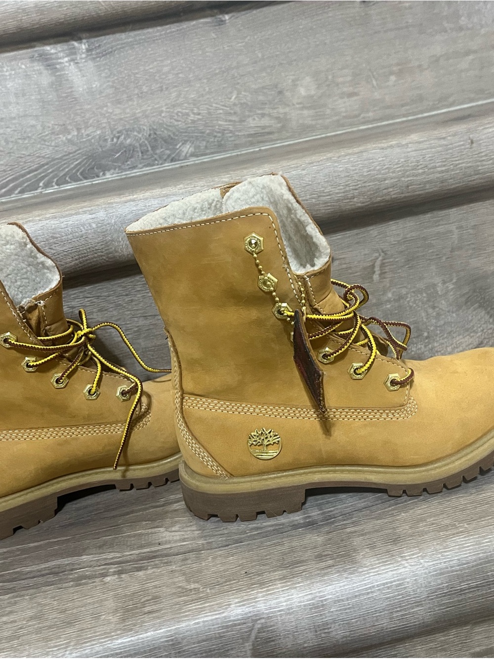 Timberland Women's Wheat Lace-Up Fleece-Lined Boots